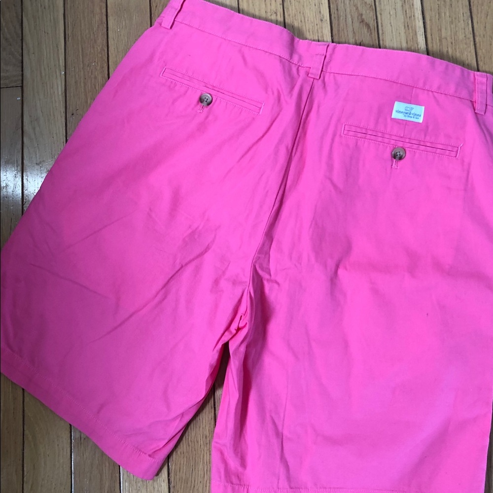 Vineyard Vines Shorts Size 34